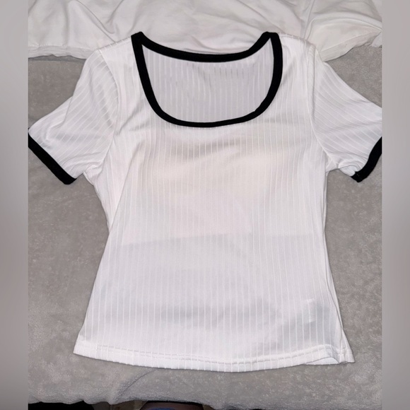 SHEIN White and Black Fitted Ribbed Short Sleeve Tee - Picture 1 of 4
